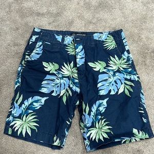 American Eagle Leaf Shorts